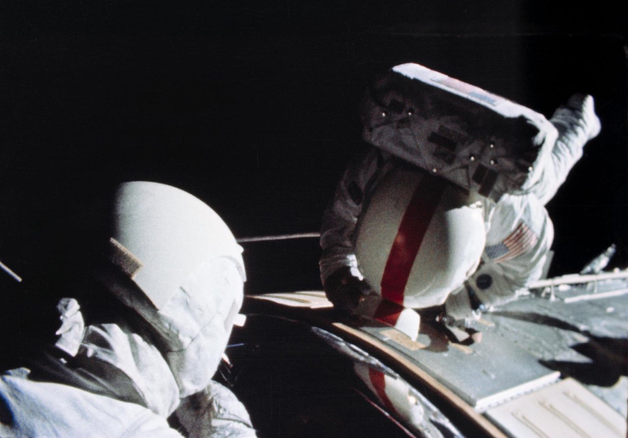 The Apollo 16 UFO Film