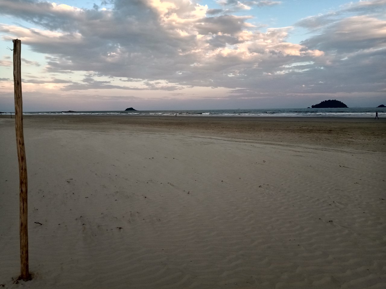 UFO Over the Water, Palmas, Brazil (2001)