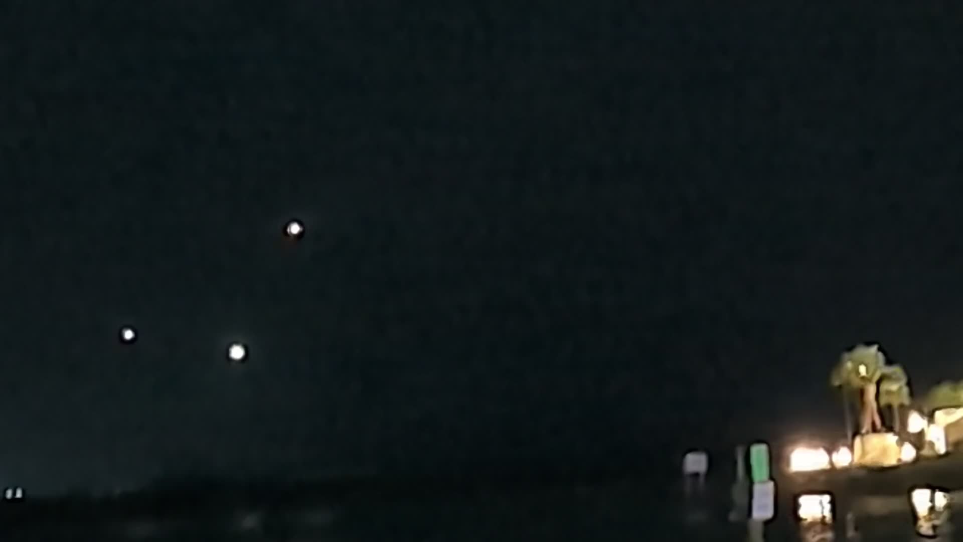 Glowing Orbs Over the Water in Miami (6 February 2026)