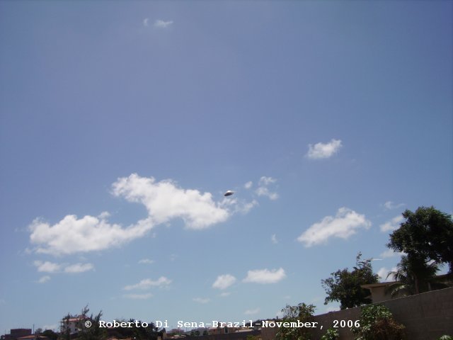 The uncropped frame as Di Sena released it, carrying his copyright watermark. The archived hero image is a crop and enlargement of the central region of this original.